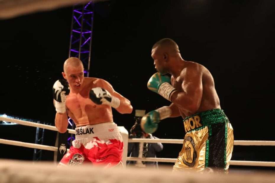 kinshasa 31 janvier 2020, le congolais junior ilunga makabu affronte le polonais michal cieslak