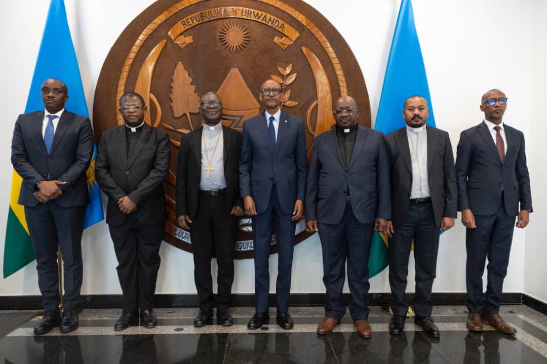 les hommes d'églises de la rdc (cenco et ecc) rencontrent paul kagame à kigali